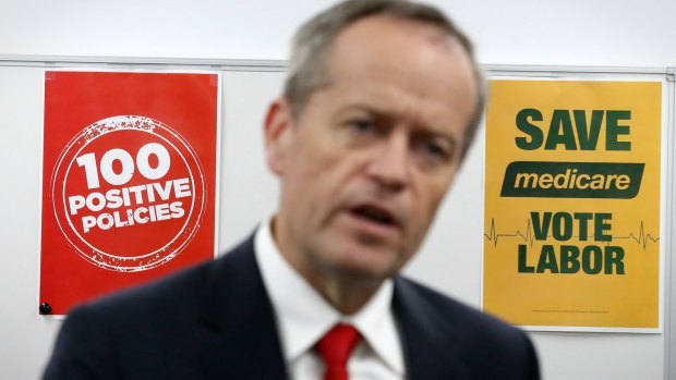 Opposition Leader Bill Shorten meets with volunteers at the SA Labor campaign office. 