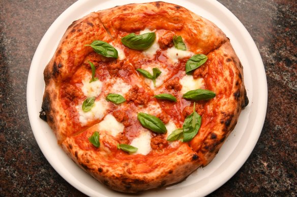 Romantica pizza with passata, fior di latte and basil with optional 'nduja.
