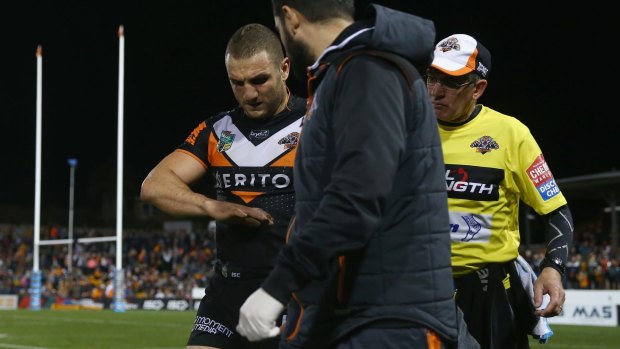 Bad break: First-choice hooker Robbie Farah will go into camp despite breaking his hand against the Panthers on Sunday.