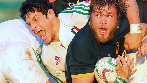 Duane Vermeulen fights for possesion for South Africa