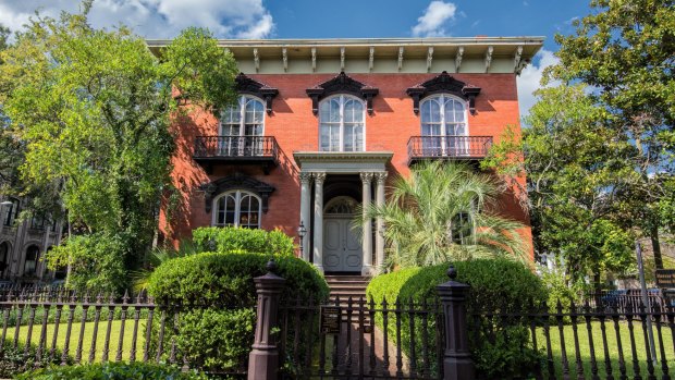 The Mercer-Williams House features in <i>Midnight in the Garden of Good and Evil</i>.