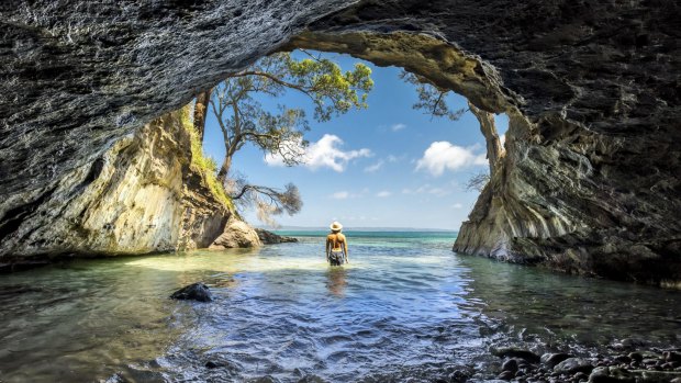 A sea cave near Murrays Beach, Jervis Bay.