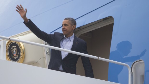 US President Barack Obama boards Air Force One to fly to Paris for the climate talks.