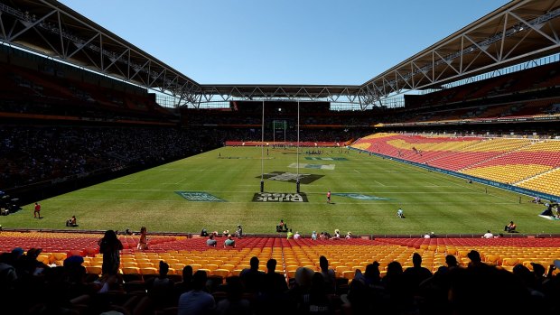 The Crusaders and Chiefs will face off in the final as fans braved the heat at Suncorp Stadium on Sunday.