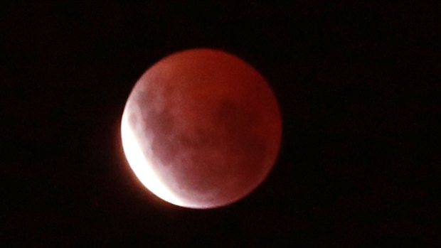 Moon in full lunar eclipse over Melbourne.