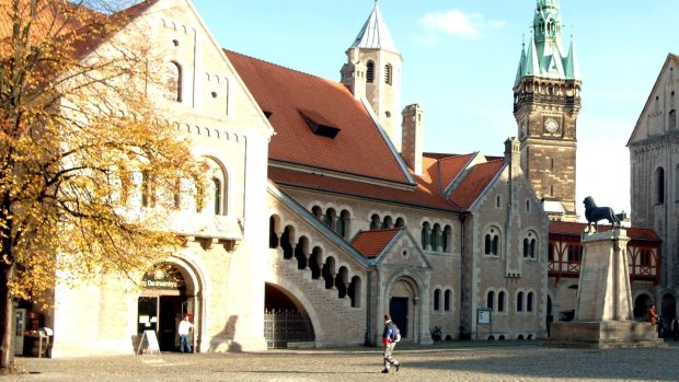 Braunschweig Burgplatz or Castle Place. 