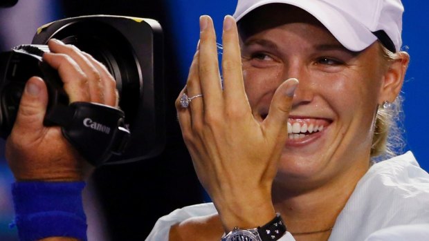 Caroline Wozniacki shows off her engagement ring at the 2014 Australian Open.