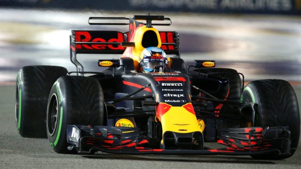 Daniel Ricciardo after Singapore: "I can't win the bloody thing."