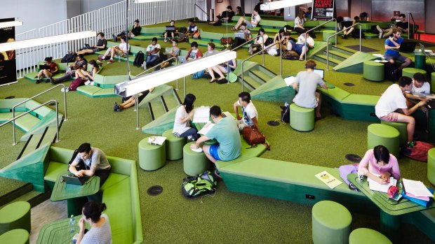 Lyons designed "the Lawn" student portal at RMIT to resemble a garden forecourt. 