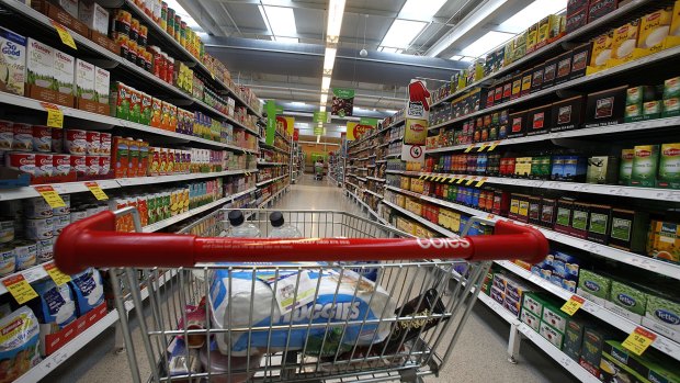 The federal government needs to do more to combat the market power of the two biggest supermarkets, smaller grocers say.