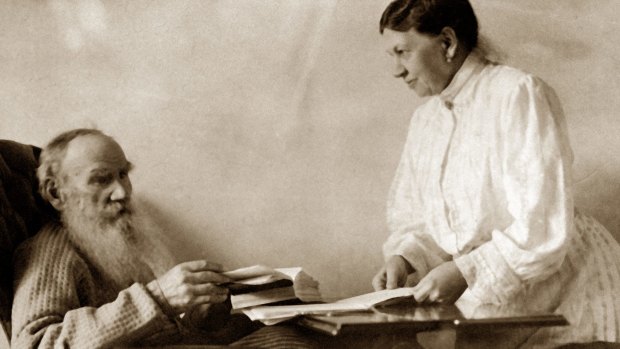 Writer Leo Tolstoy with his wife Sophia.