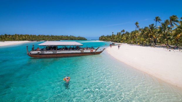 The Cook Islands (pictured), Fiji and Vanuatu could be part of a 'trans-Pacific bubble', allowing Australian tourists to visit.