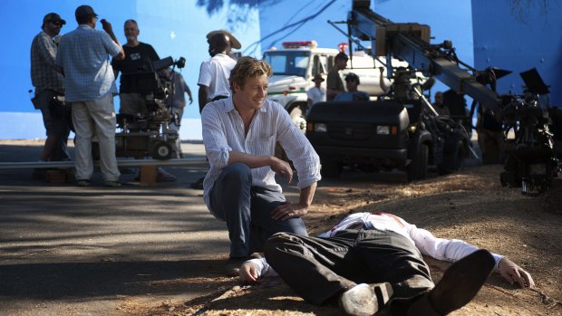 SImon Baker on the set of <i>The Mentalist</i>.