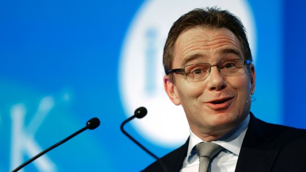 BHP Billiton chief Andrew Mackenzie has vowed to maintain the company's generous dividend despite weak commodity prices.