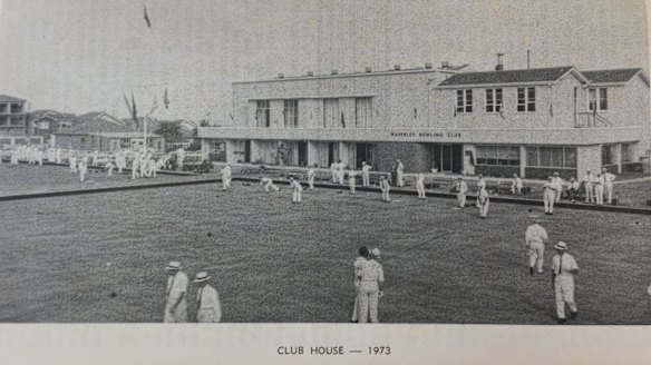 Bowlers on the greens in front of Waverley's clubhouse in Birrell Street, 1973.