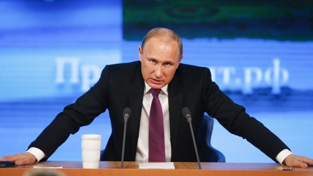 Bailing out banks and big companies ... Russian President Vladimir Putin.