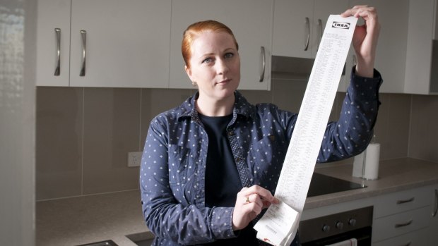 Kai Lynch was buying a $1.99 kitchen from Ikea, but was charged $1107.10 for a "bargain kitchen" instead. 