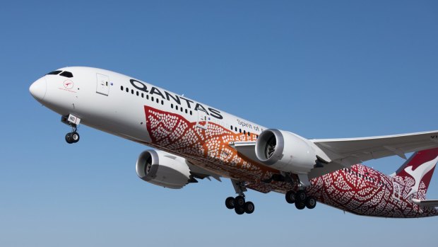 Qantas 787 Dreamliner takes off from Perth to London.