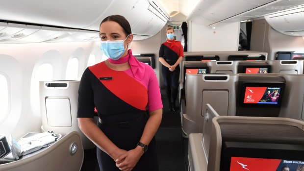 The Australian Services Union has asked Qantas to ditch its gender-specific uniform rules that require female flight attendants to wear make-up, stockings and heels.