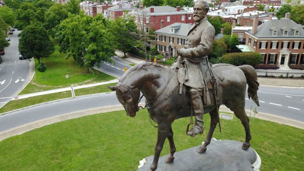 A statue of Confederate General Robert E. Lee  in Richmond, Virginia.