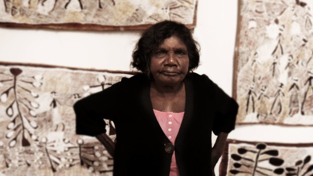 Yolgnu artist Nyapanyapa Yunupingu won the Wandjuk Marika 3D Memorial prize in 2008 for her painting depicting her being attacked by a buffalo.