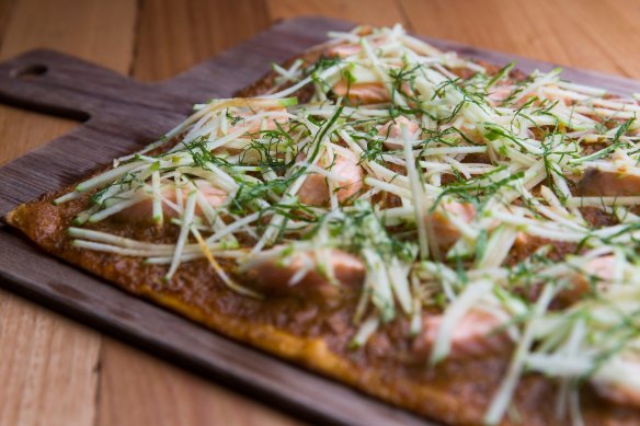 Spicy salmon tarte flambe with apple and mint.