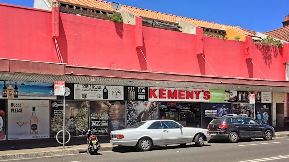 Walker Corporation and liquor group Kemenys will lodge plans for a mixed-use joint venture at three Kemenys-owned sites in Sydney.