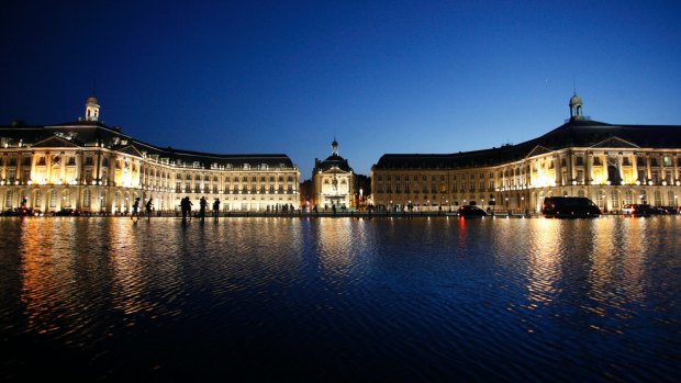 The grand Place de la Bourse.