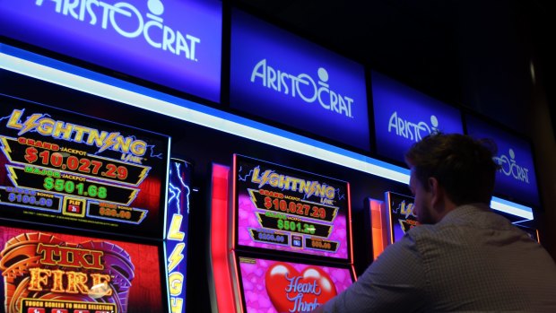 The ACT government will start forcing Canberra clubs to surrender poker machine licences from April 2019.