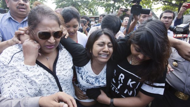 Brintha Sukumaran, sister of Myuran Sukumaran, arriving at Wijaya Pura in Cilacap on the day of the execution of her brother.