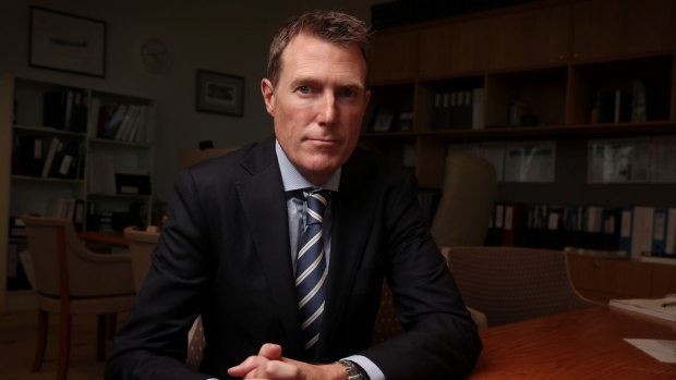 Social Services Minister Christian Porter wants doctors to support the Turnbull government's plan to drug-test welfare recipients.