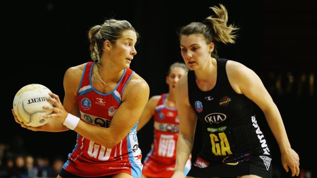 Julie Corletto (left) during the ANZ Championship semi-final against the Waikato Bay of Plenty Magic.