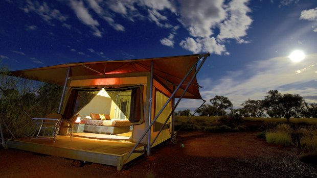 TELL ME MORE Set within a spectacular national park in the Pilbara, the Deluxe Eco Tents at Karijini Eco Retreats are equipped with en suite bathrooms.