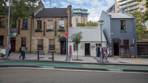 Local shops in Pyrmont include trendy cafes and fashion stores. 