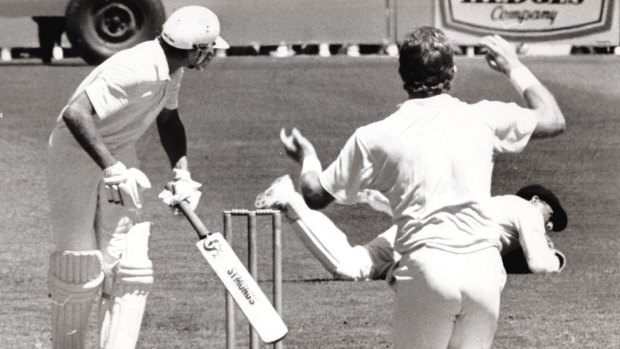 Andrew Jones is 'caught' by Greg Dyer in the 3rd Test between Australia and New Zealand in 1987.