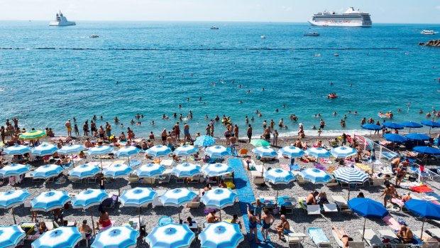 Even the beach umbrellas on the Amalfi Coast are chi.