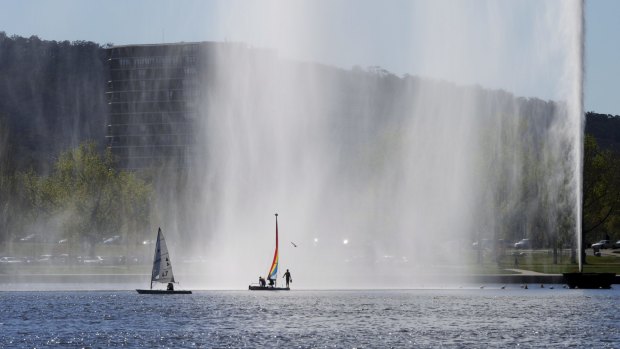 The Captain Cook Memorial Jet is finally shooting water after a two-year repair-debacle.