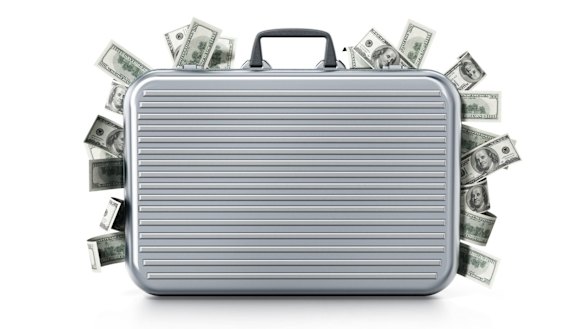 Should Checked Luggage Be Locked: Essential Security Tips Revealed