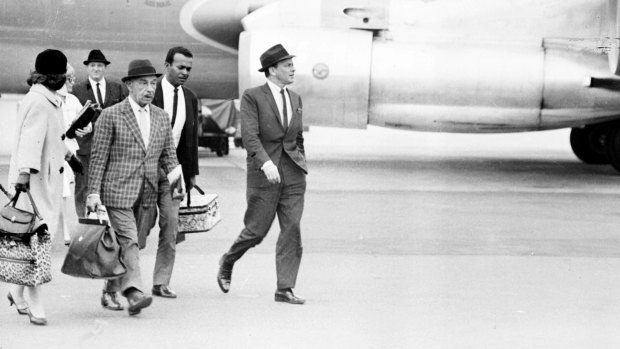 Frank Sinatra arrives in Sydney for his 1961 tour.
