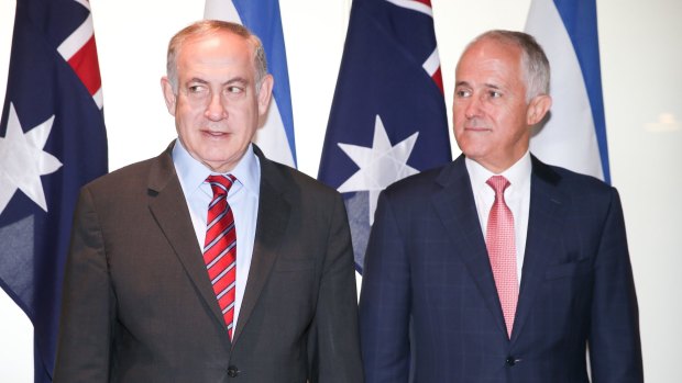 Israeli Prime Minister Benjamin Netanyahu and Australian Prime Minister Malcolm Turnbull in Sydney viewing signing agreements in Sydney