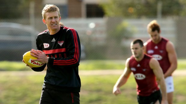 Veteran Essendon footballer Dustin Fletcher has retired.