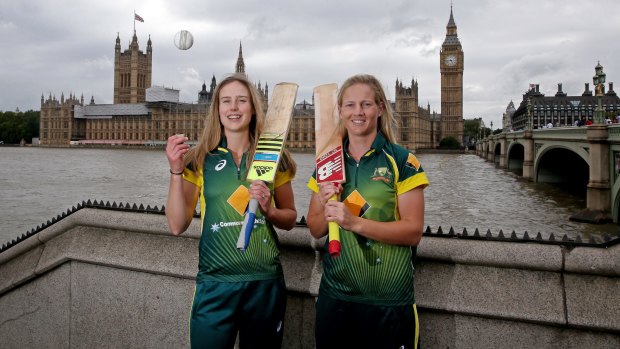 Ashes stars: Ellyse Perry and Meg Lanning.