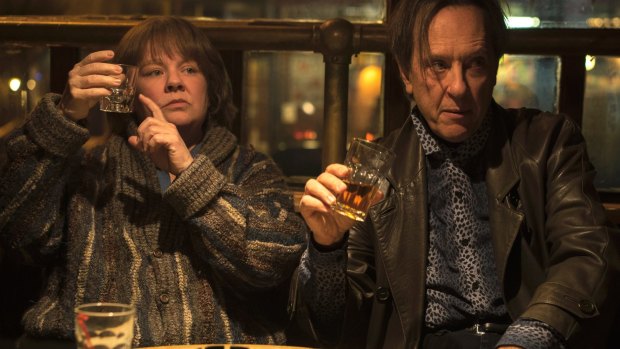 Melissa McCarthy as Lee Israel and Richard E. Grant as Jack Hock in Can You Ever Forgive Me?