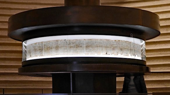 The world's 50 most amazing objects you must see
