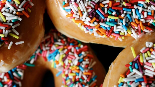 There are calls for tighter restrictions on junk food advertising.