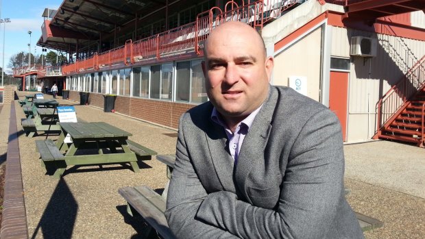 Hockey ACT chief executive Gavin Hunthas been given the green light to deconcessionalise its leases in Lyneham and Tuggeranong to redevelop the sites.