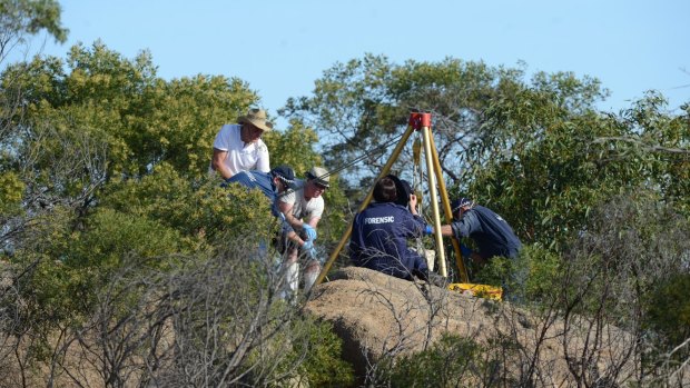 Police retrieve Wayne Amey's body from its hiding place on Mount Korong in December 2013.