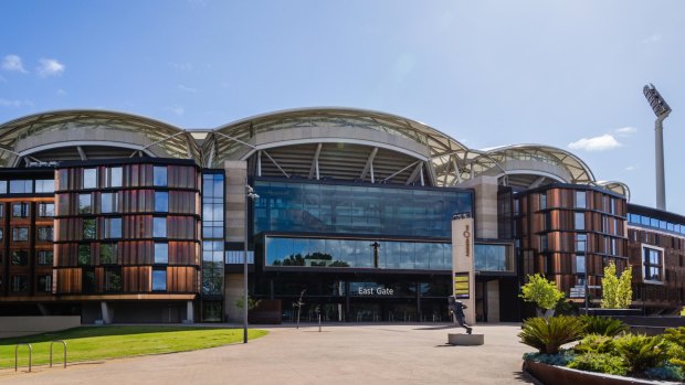 Oval Hotel is wrapped around the Eastern façade of the Adelaide Oval.