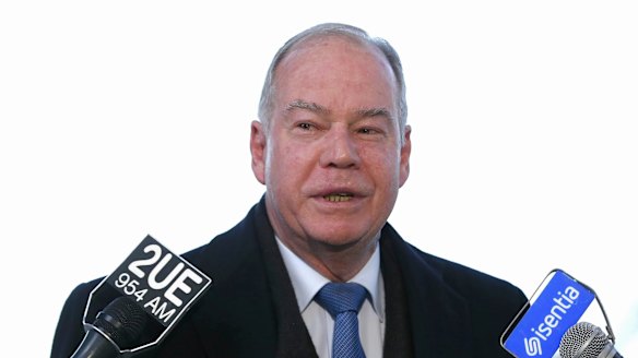 Liberal MP Russell Broadbent has implored Prime Minister Malcolm Turnbull to act on asylum seekers.