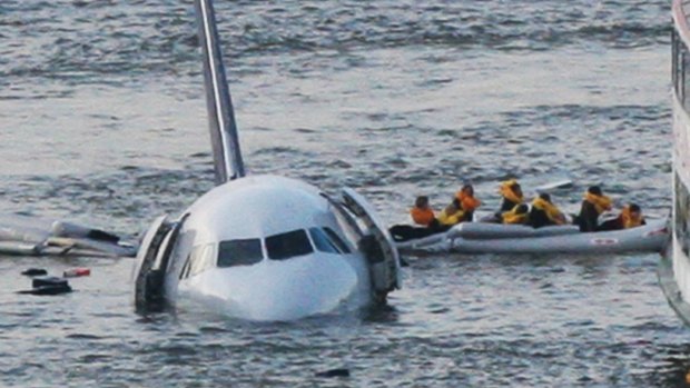 Passengers are rescued from the Airbus 320 US Airways plane in the Hudson River in New York on January 15, 2009. 